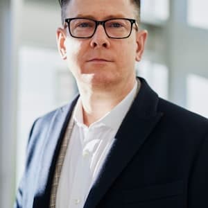 Dr. Michael Lee